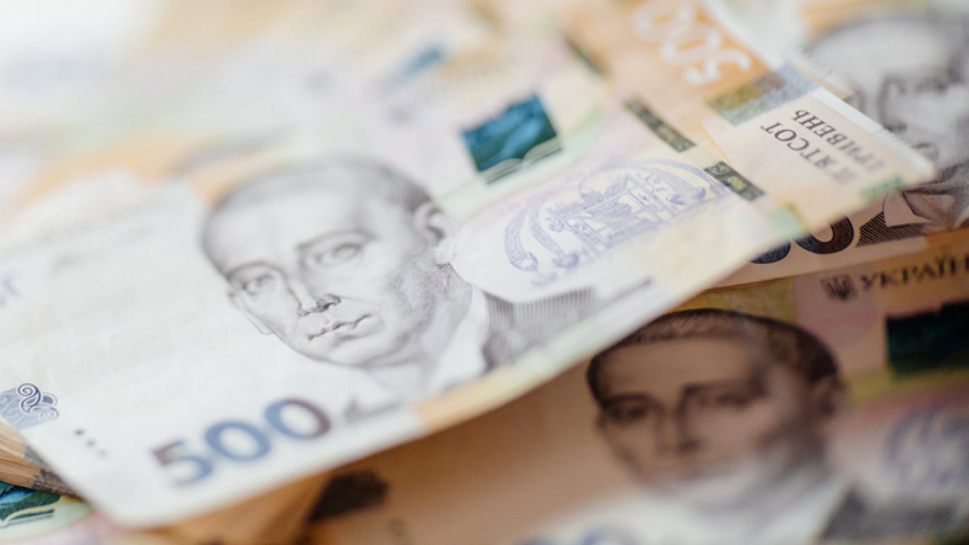 Пенсия 4,4 тыс. гривен и надбавки — какие выплаты у граждан со статусом УБД