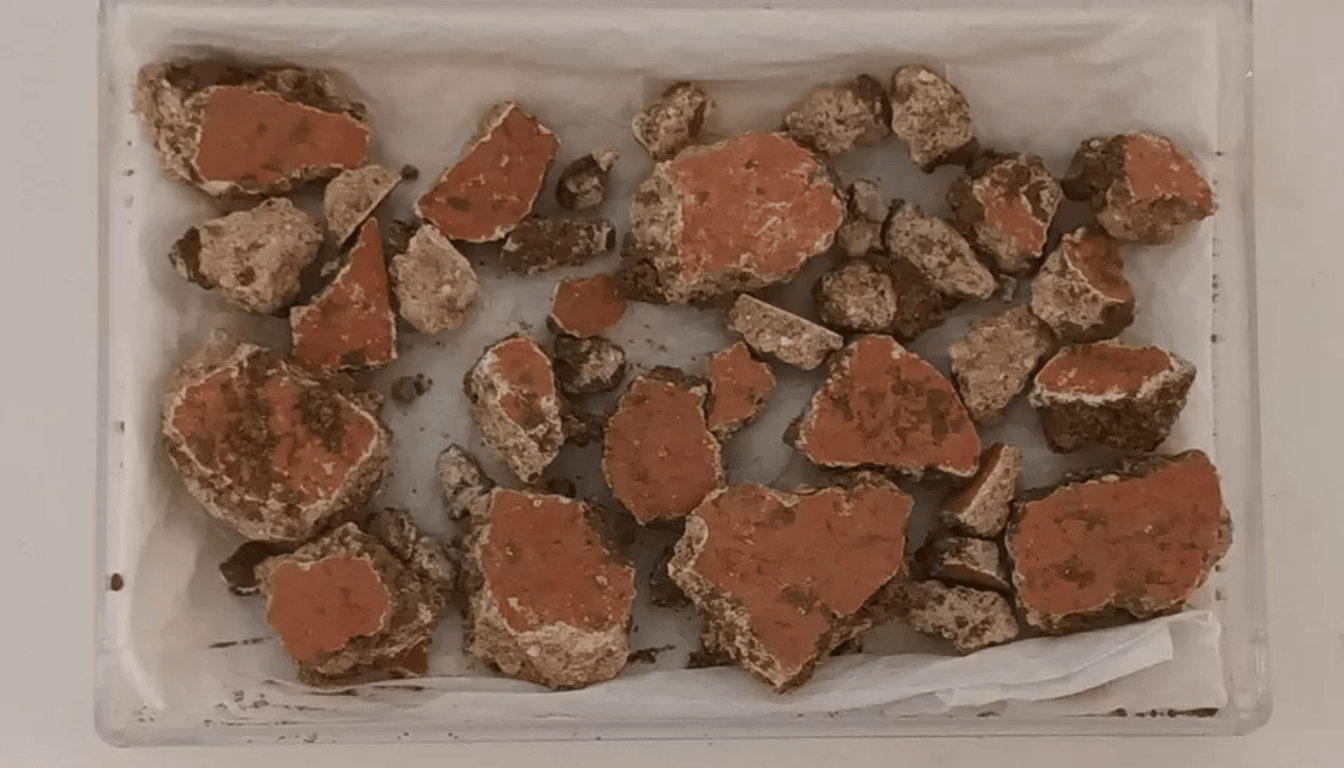 Фрагменты римской расписной штукатурки, найденные в Англии