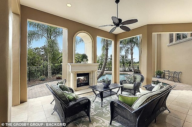 Мик Джаггер продает роскошное поместье, подаренное возлюбленной, гараздо младше его - фото 5