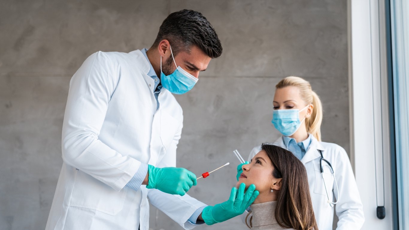 Новий штам легше поширюється між людьми. Фото ілюстративне: Google