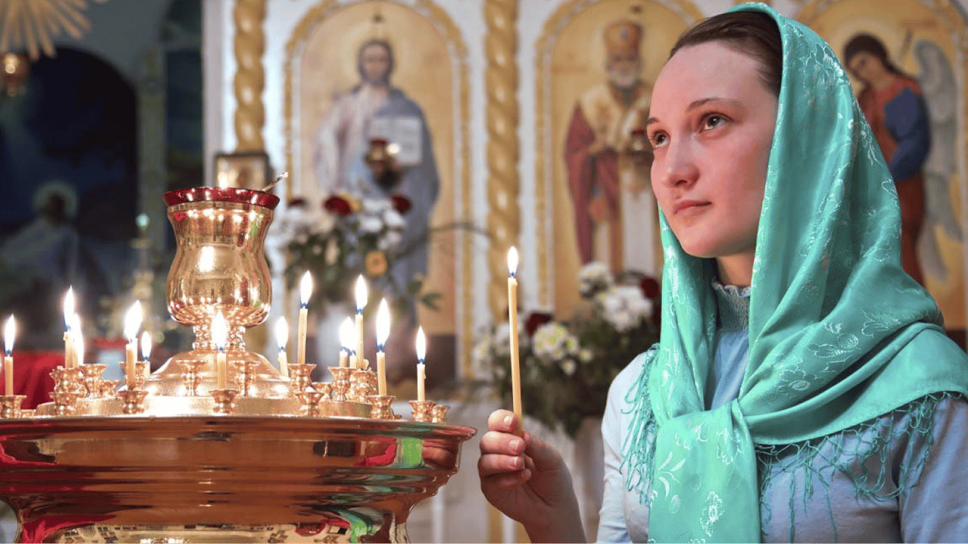 Можно ли в церковь в шапке женщине