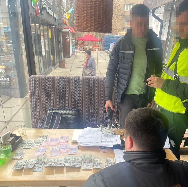 Директор-хабарник у Києві