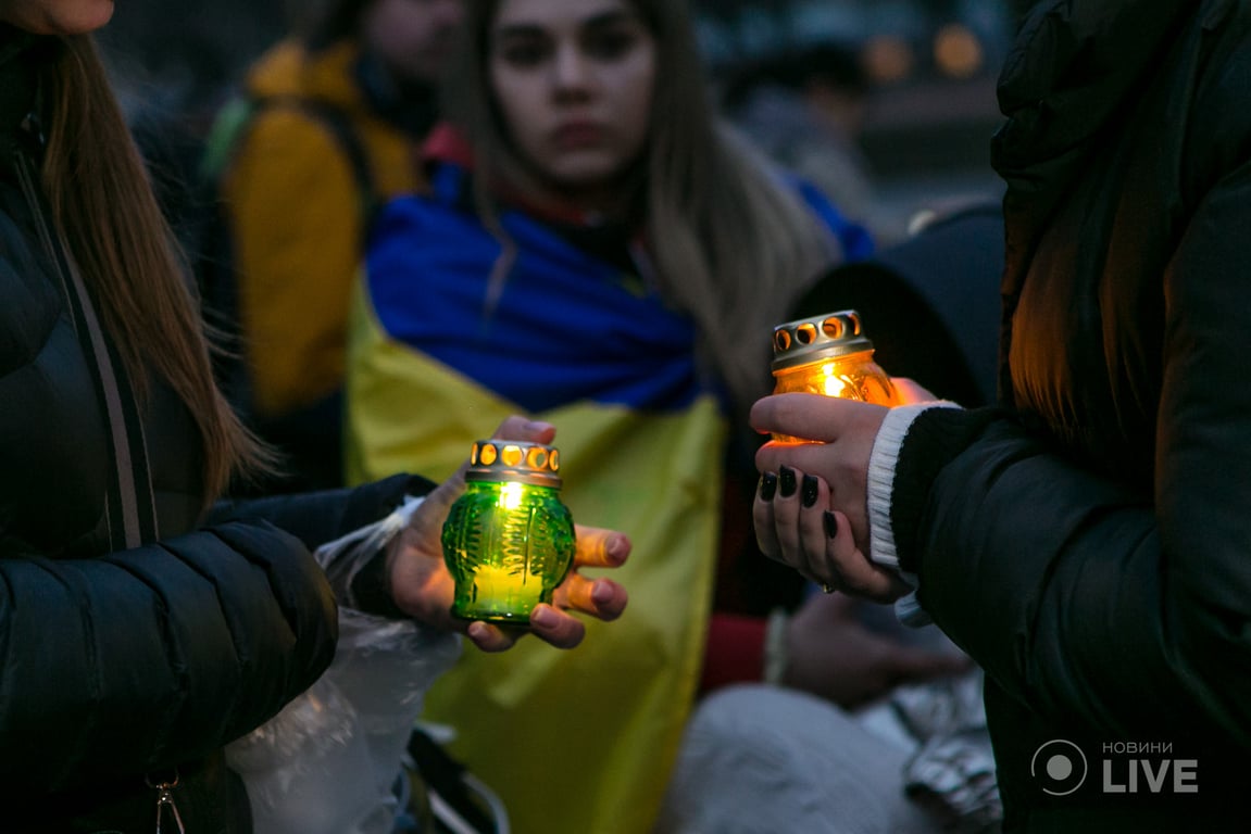 Вшанування пам'яті загиблих в Маріуполі