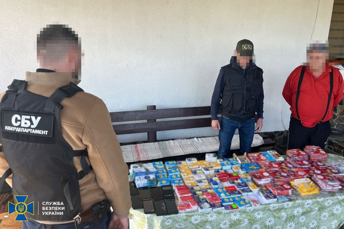 СБУ проводит обыск на ботоферме