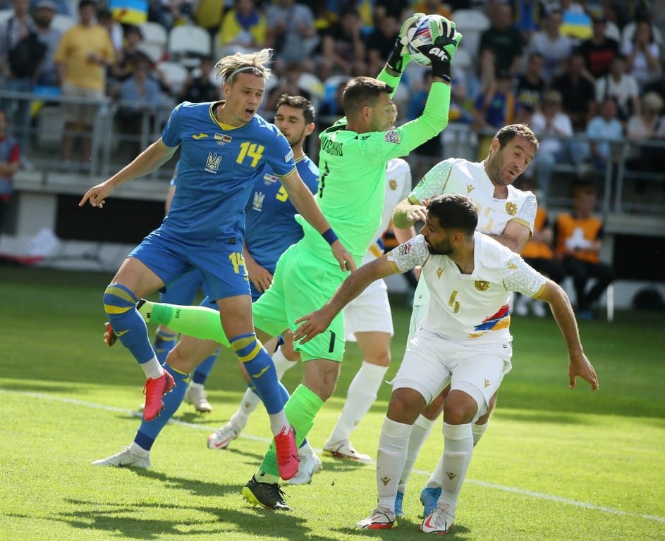 Михаил Мудрик