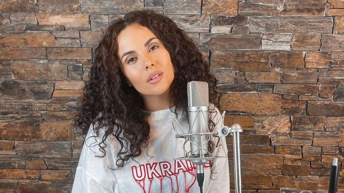 Настя Каменських потребує термінового лікування: співачка записала відео