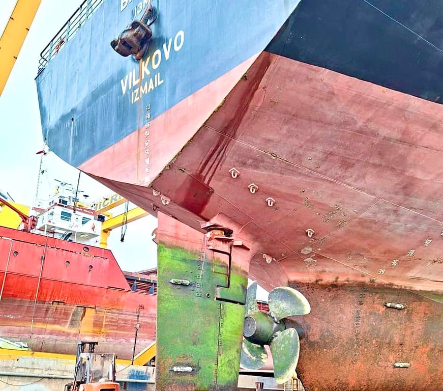 Судно "Вилково" на ремонте. Фото: Дмитрий Москаленко.