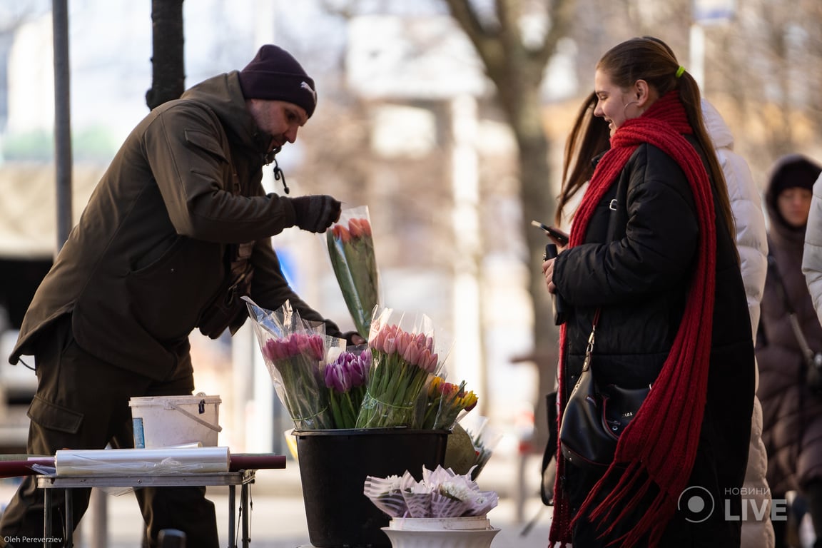 тюльпани 8 березня