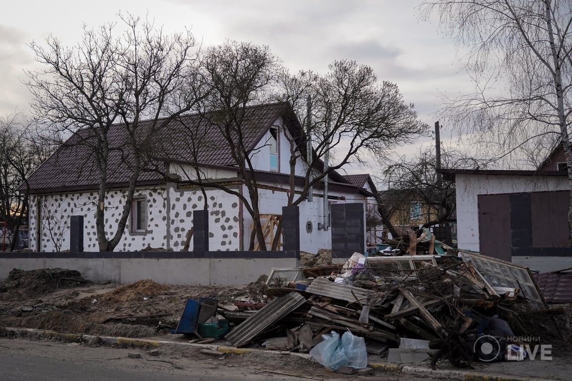 Вулиця Вокзальна в Бучі