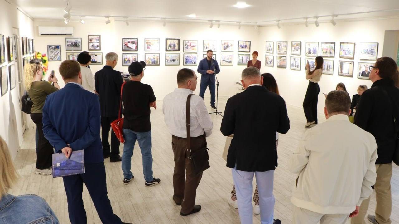 Відкриття виставки "Наша сила — в єдності". Фото: Одеська міська рада