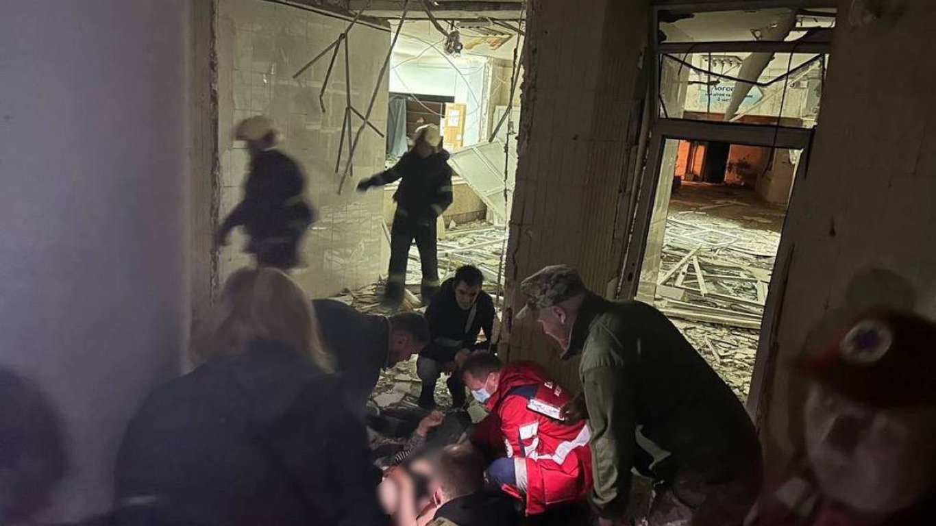 Серія вибухів у Києві: троє загиблих, є поранені