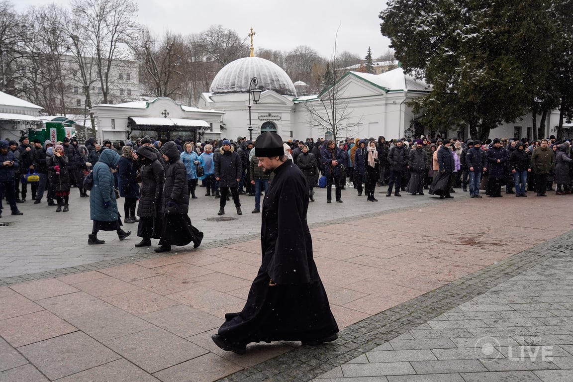 Лавра 29 марта