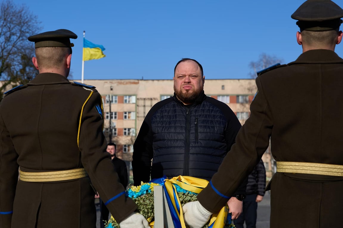 Стефанчук и Метсола почтили почтили память погибших защитников