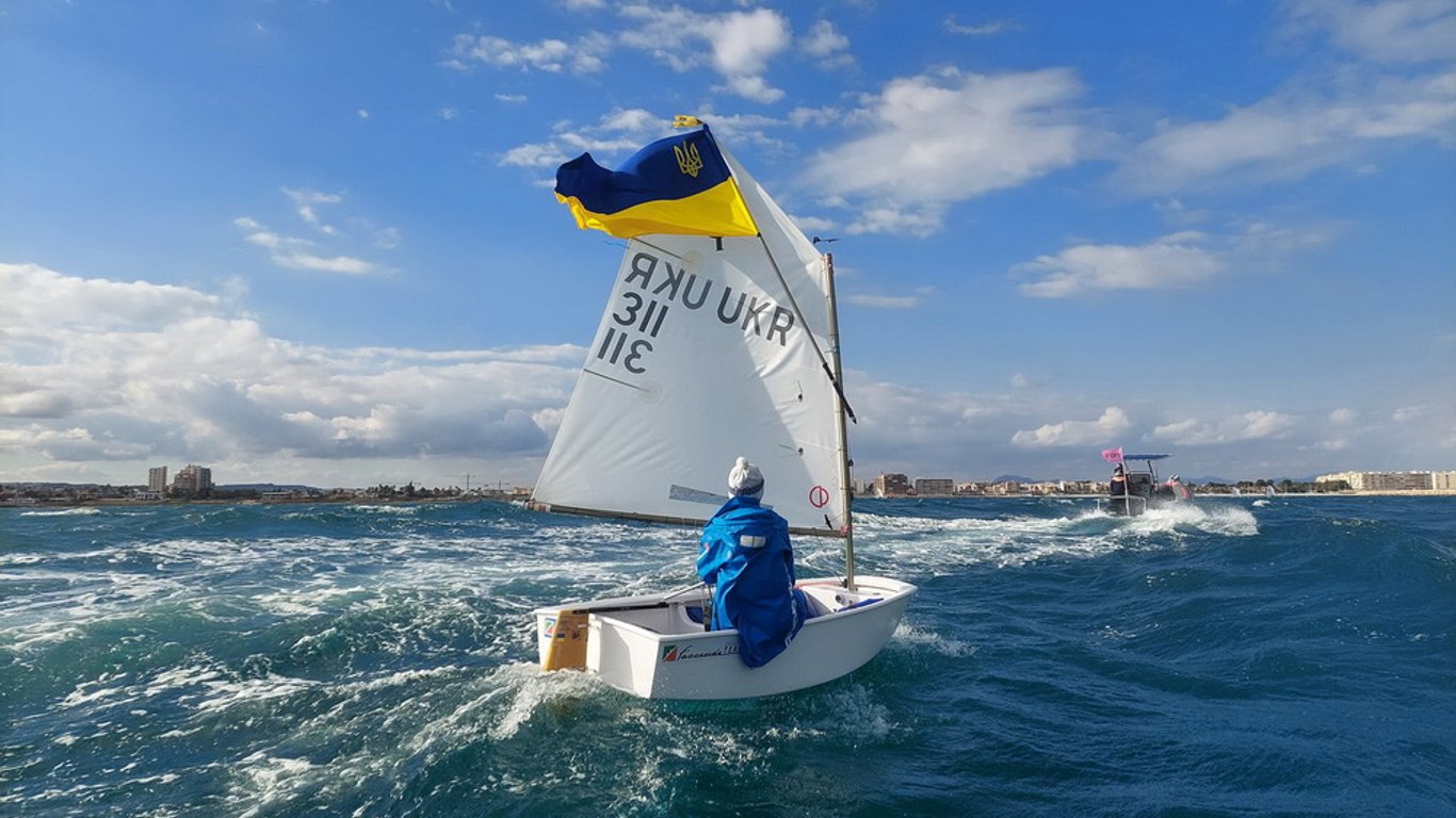 Одесский яхтсмен стал победителем юношеской международной регаты