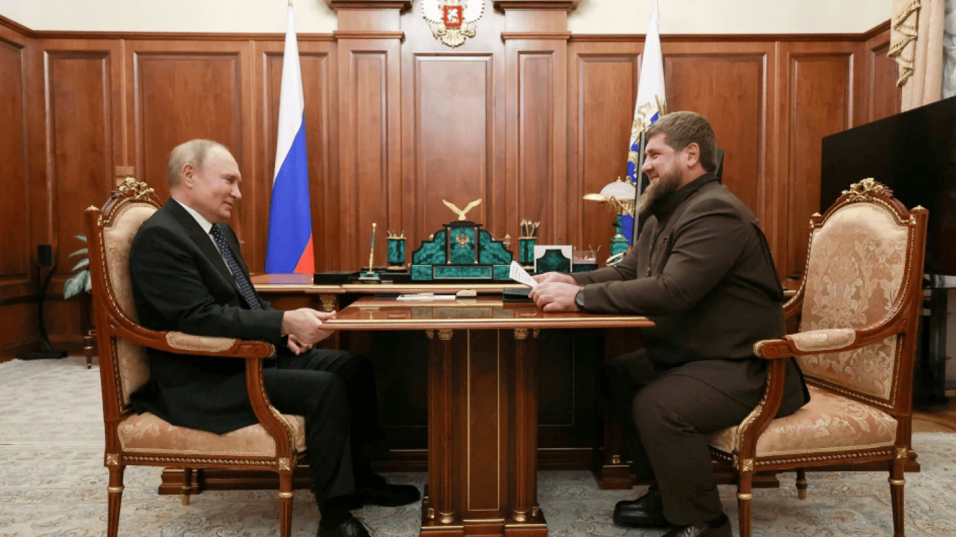 В ISW пояснили, навіщо Путін демонстративно зустрівся з Кадировим - 290x166