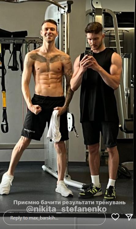 Макс Барских похвастался стальным прессом - фото 1