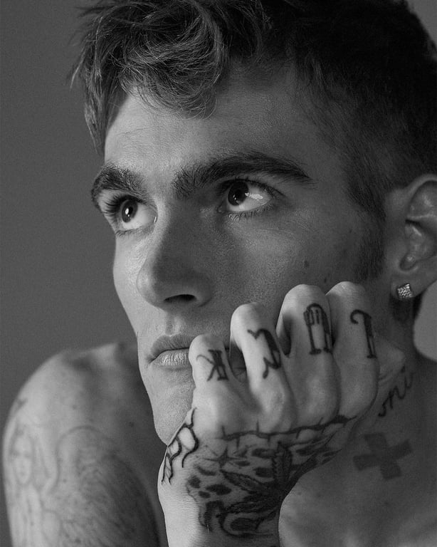 Син Сінді Кроуфорд з'явився на обкладинці глянцю - фото 3