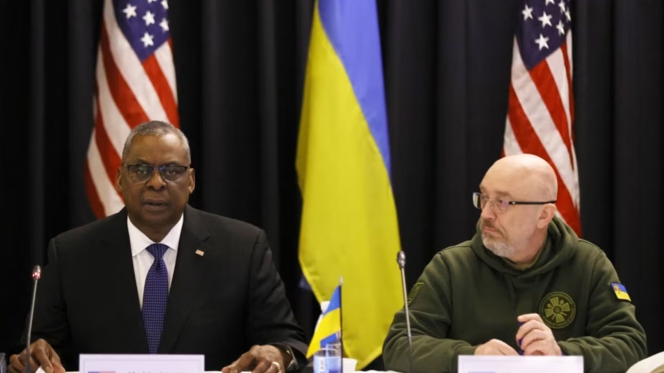 Олексій Резніков провів телефонну розмову Остіном Ллойдом — про що ...