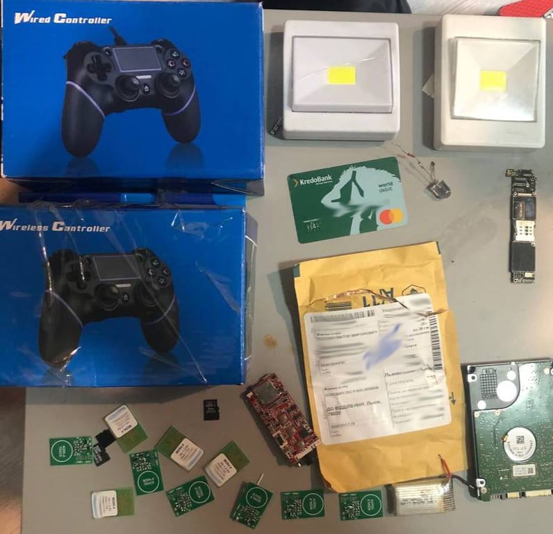 Вилучені поліцією ігрові приставки. Фото: Нацполіція Львівщини 
