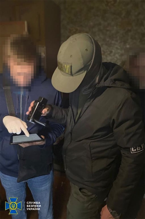 Правоохранители и планшет российского агента