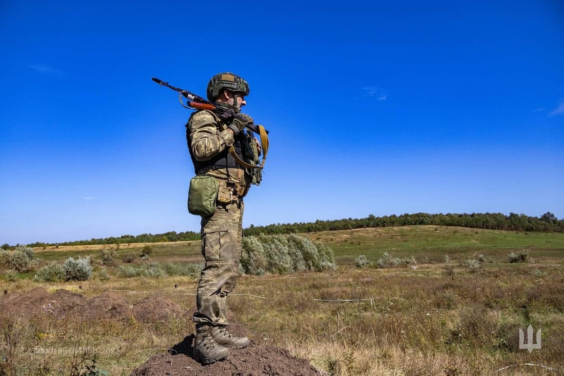 Український захисник на передовій
