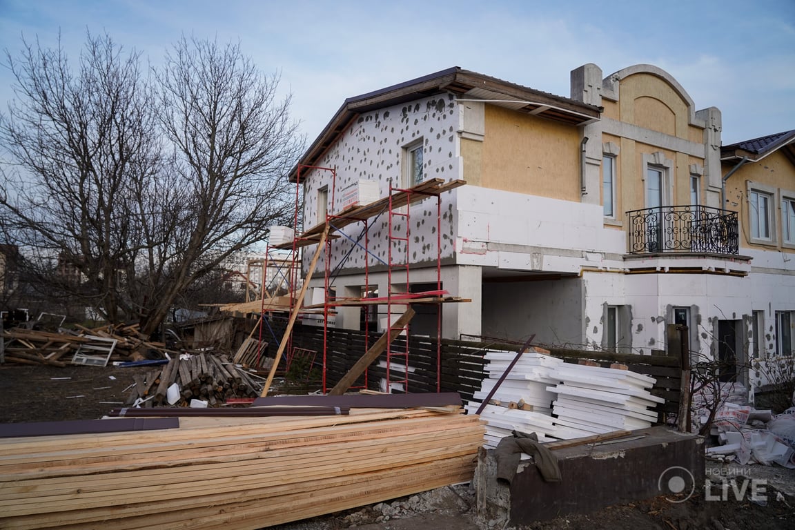 Вулиця Вокзальна в Бучі