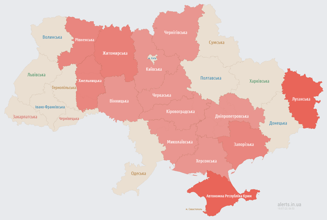 Карта воздушных тревог утром 19 июля. Фото: alerts.in.ua