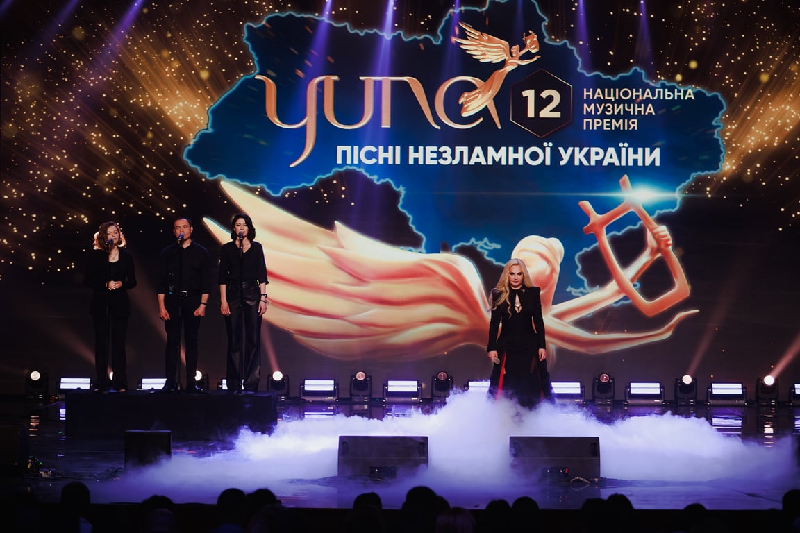 MONATIK, Тина Кароль и Камалия получили спецнаграды премии YUNA - фото 2