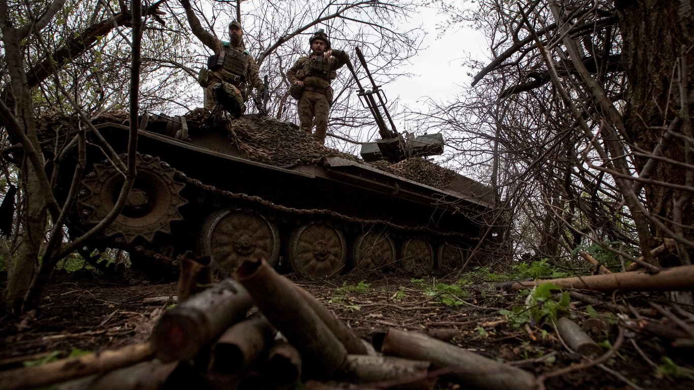 Україна незадоволена "снарядним планом" Євросоюзу: подробиці від Reuters