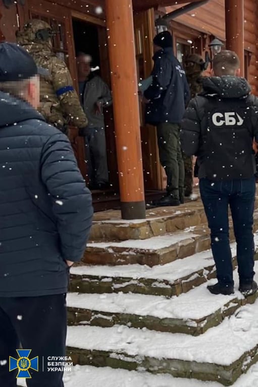 Обшуки у Коломойського