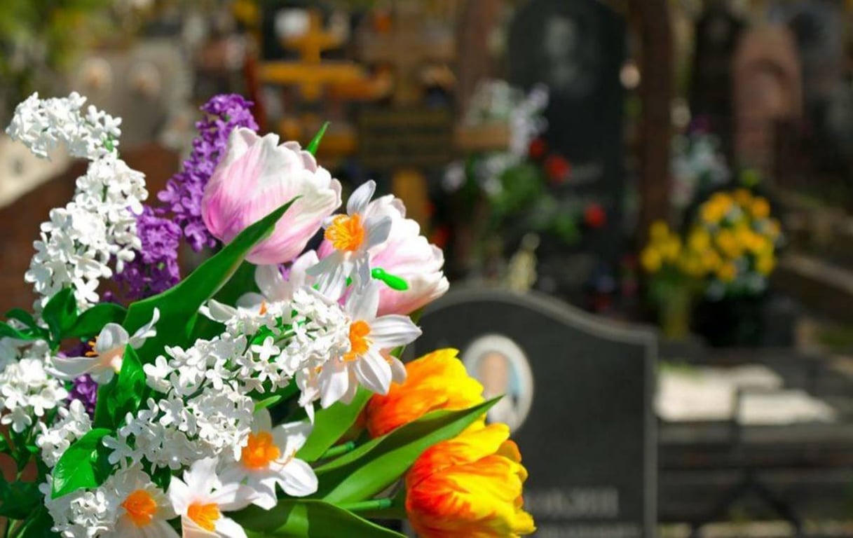 Які існують традиції та звичаї на Радоницю