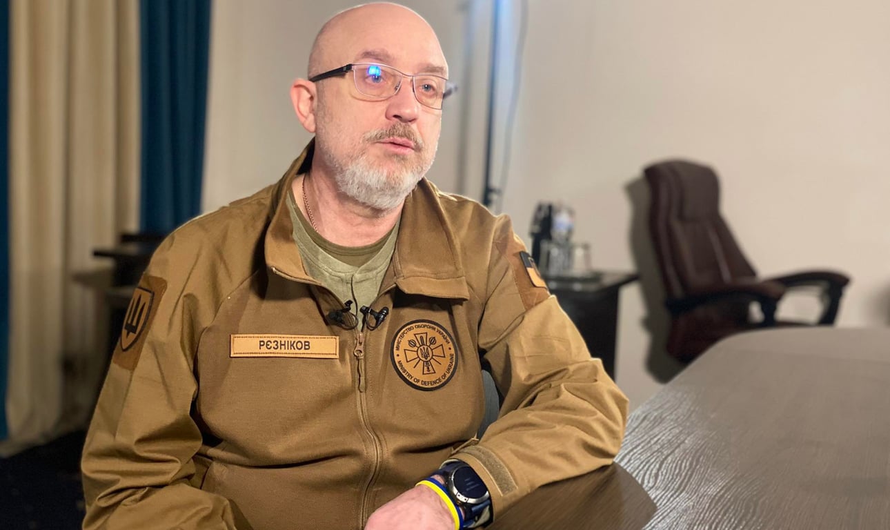 Олексій Резніков пояснив, чому працівники ТЦК виписують повістки у громадських місцях