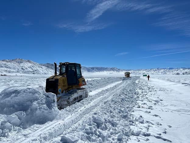 снігові намети