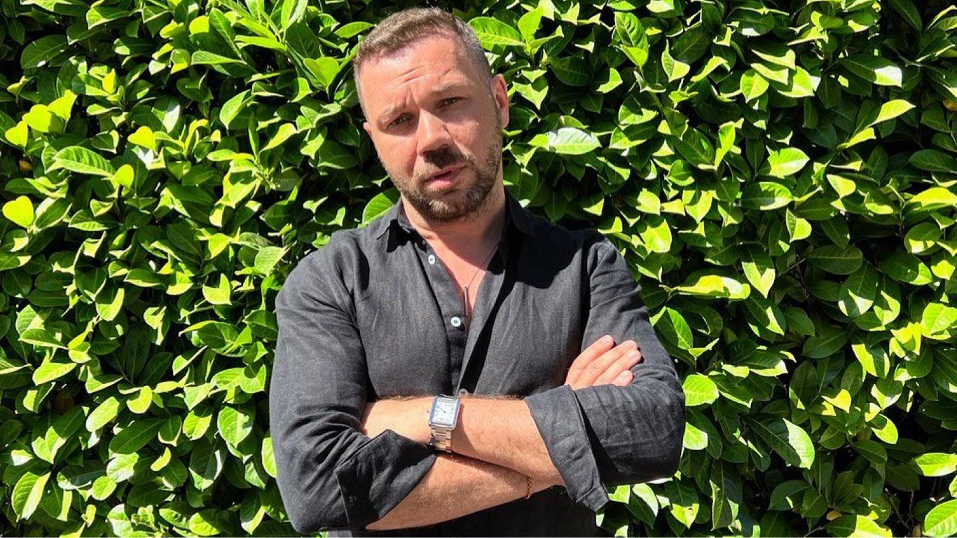 Андре Тан розібрав модні образи Гейлі Бібер | Новини.live