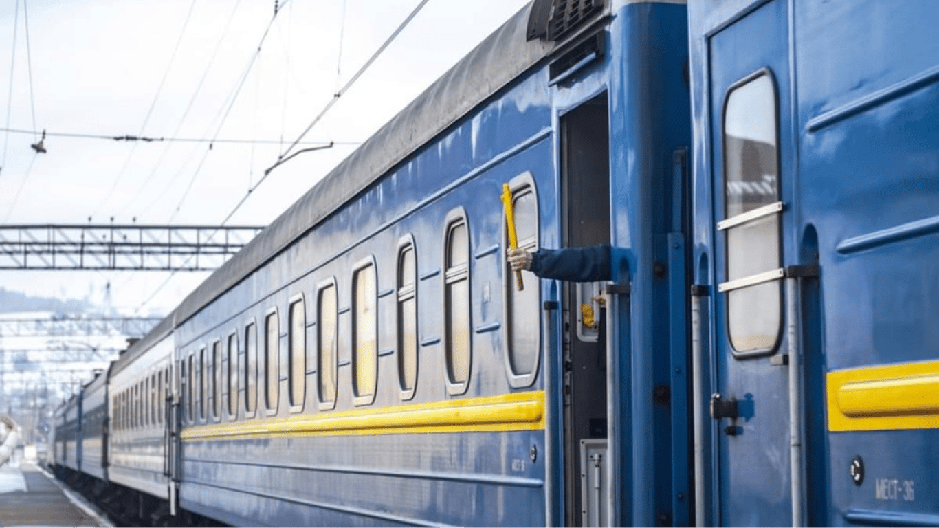 Укрзализныця готовится к Пасхе: по каким направлениям назначили дополнительные поезда