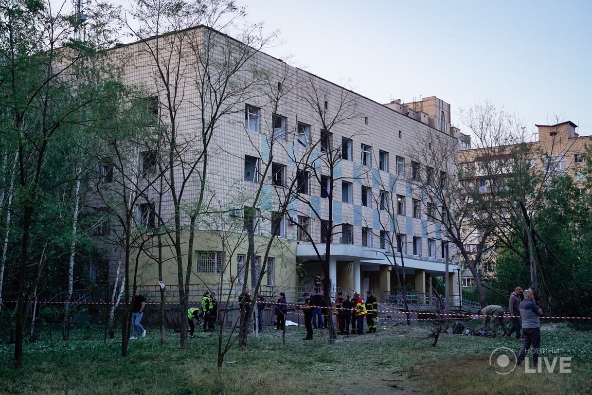 Будівля поліклініки, біля якої сталася трагедія