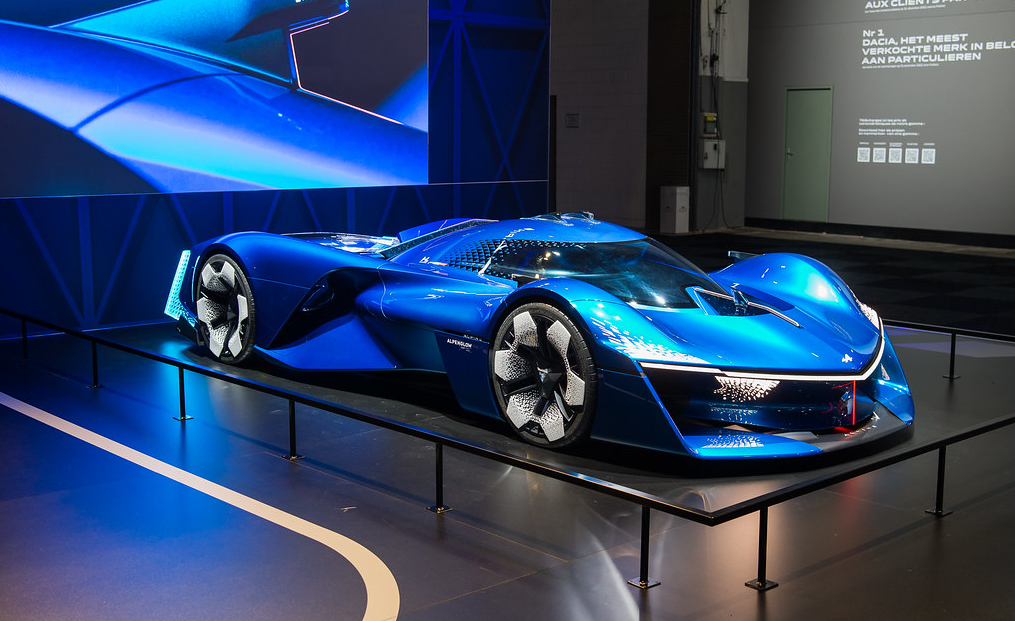 Як виглядає новий суперкар Alpine