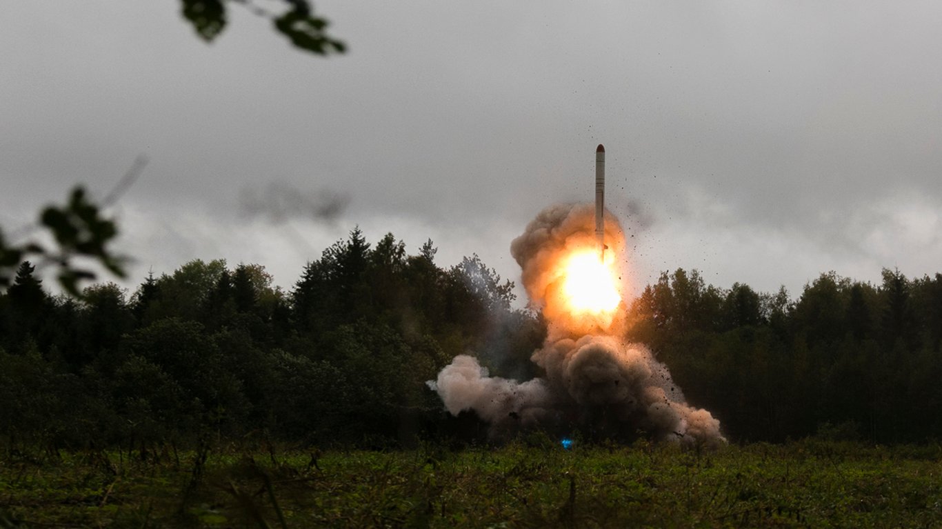 Пуск ракети Іскандер