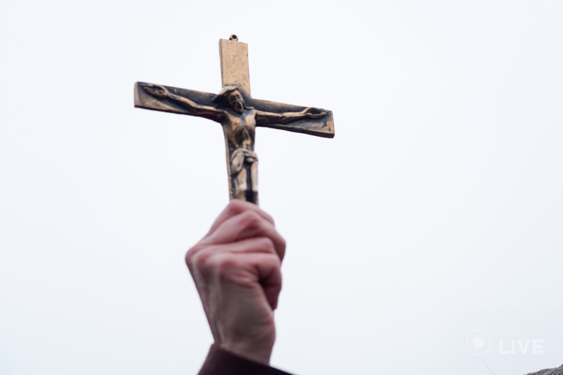 Лавра 31 березня