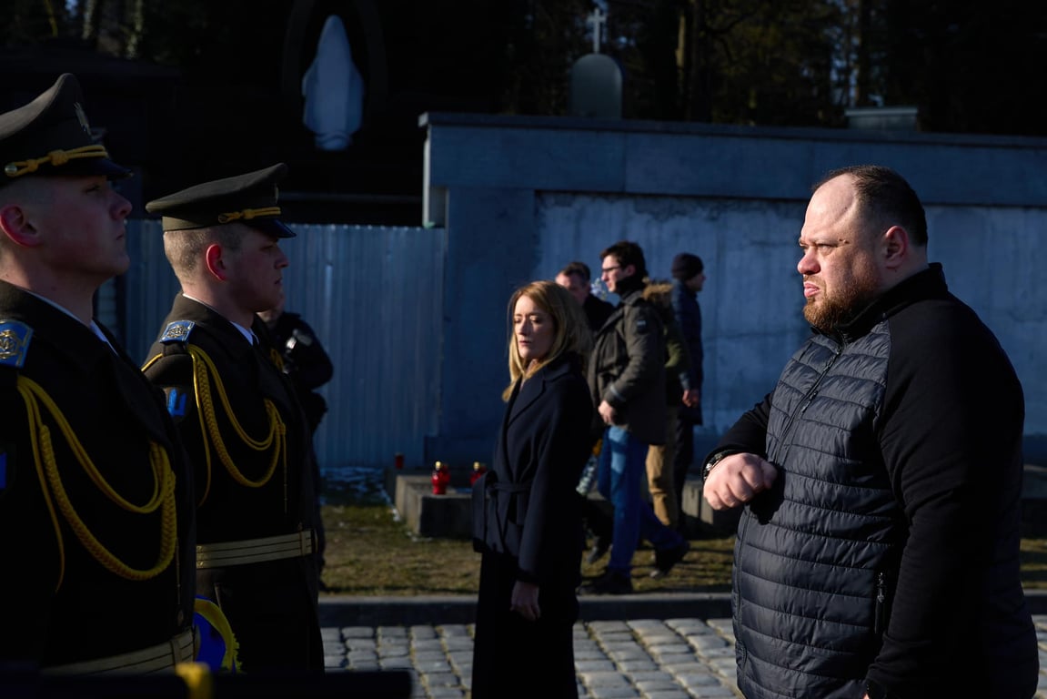 Стефанчук и Метсола почтили почтили память погибших защитников