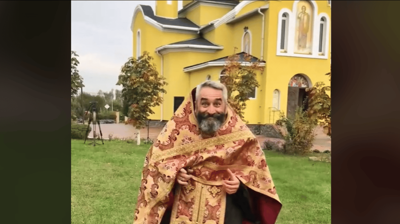Таинственный священник, танцующий и поздравляющий с Пасхой: узнали, кто это