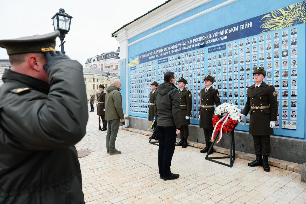 Моравецький біля Стіни пам'яті