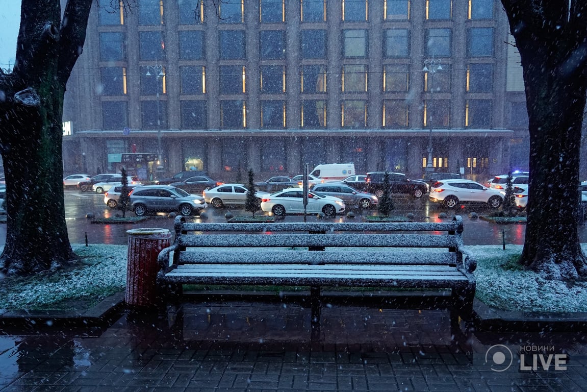 сніг Київ
