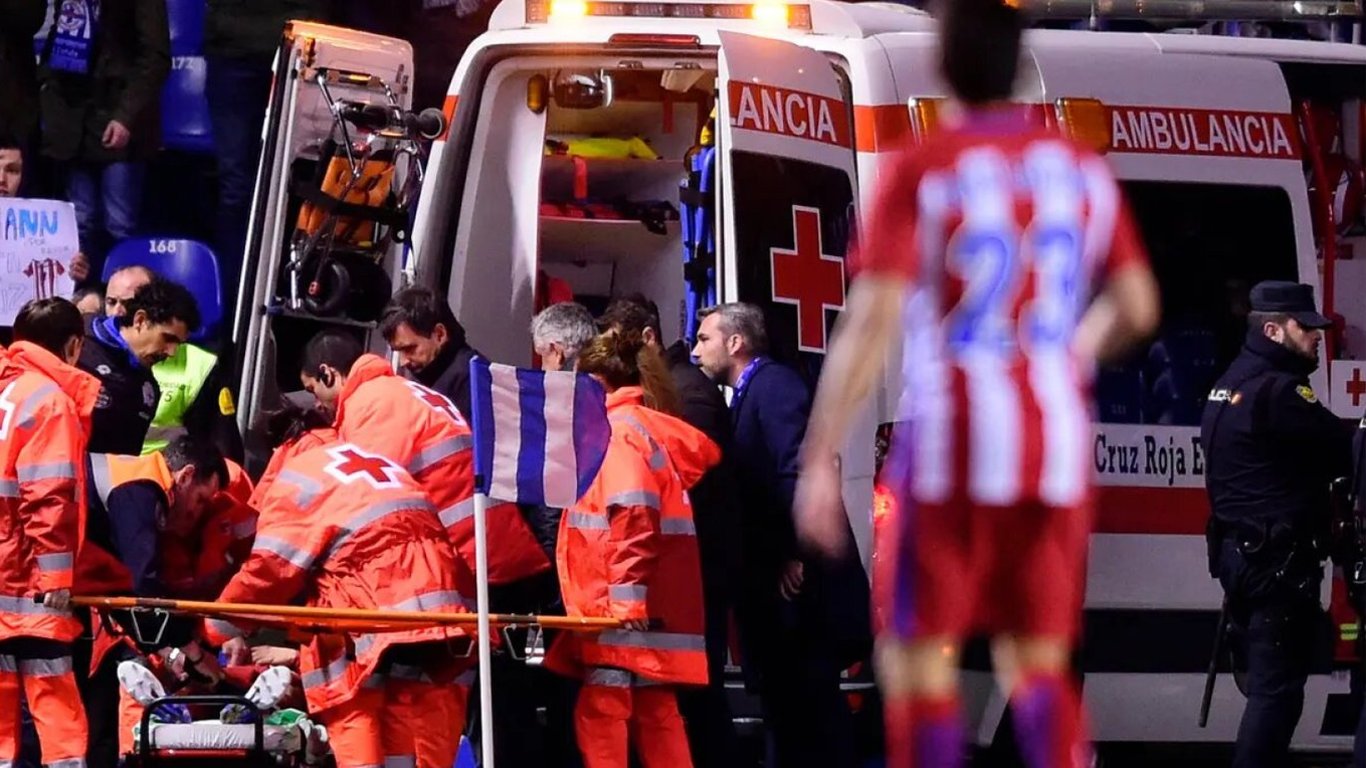 Болельщики в Испании напали с ножом на футболистов во время матча — есть пострадавшие