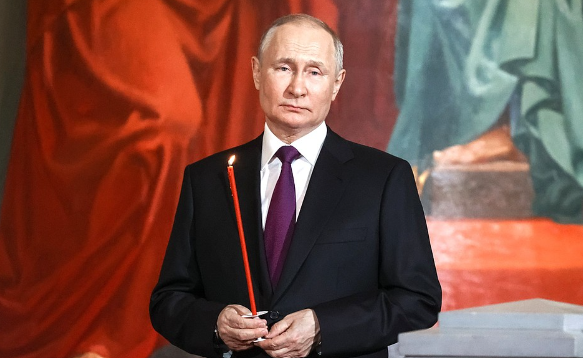 Путін у церкві на великдень 2023