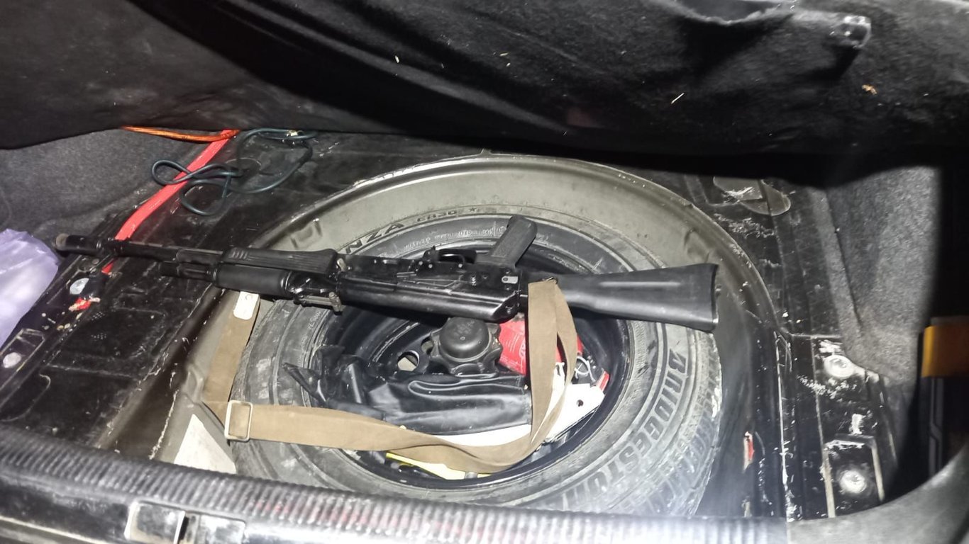 Автомат Калашникова АКС-74. Фото: ГУНП в Одеській області