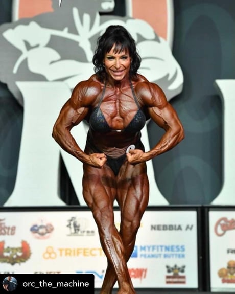 Meryem Uzerli бар Trahun TV порносын көріңіз