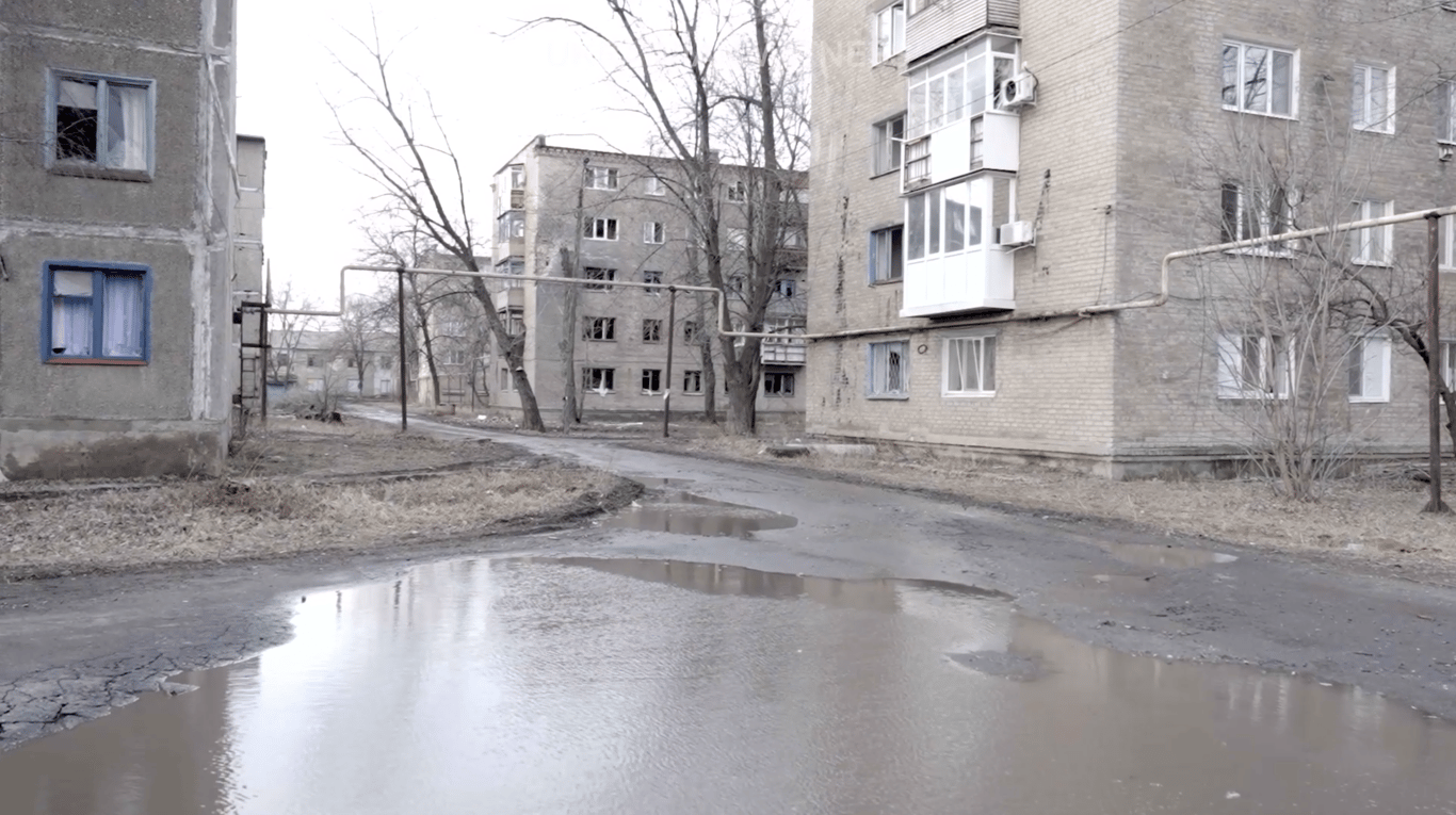 як живе прифронтовий Часів Яр