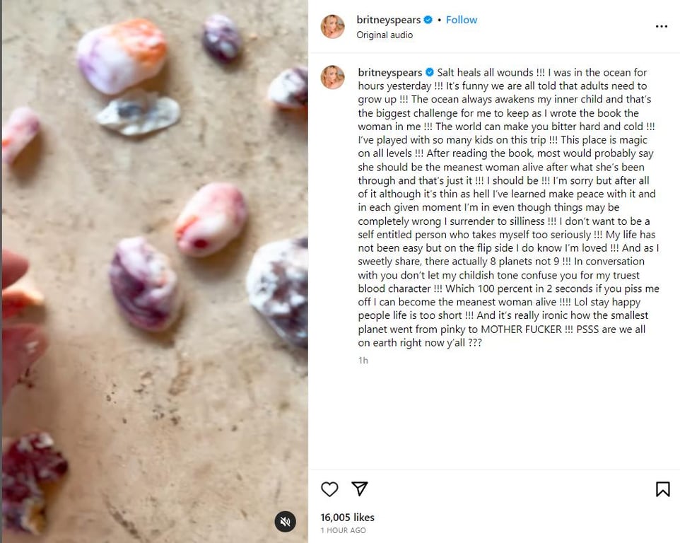 Чоловік Брітні Спірс проігнорував її фірмові танці у купальнику - фото 1