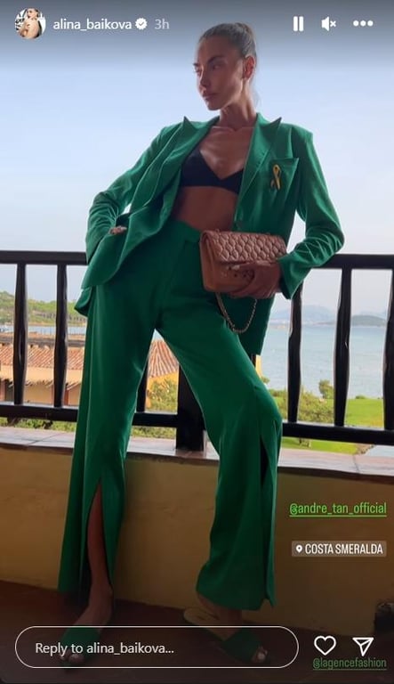 Топ-модель Аліна Байкова показала фото топлес - фото 2